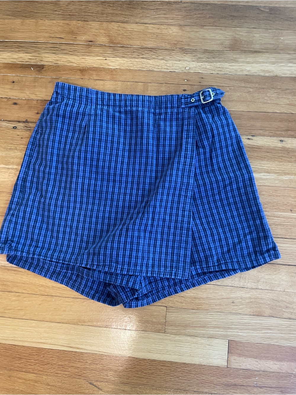 Vintage 90’s-Y2K White Stag Blue Plaid Wrap-Front Skort with Buckle